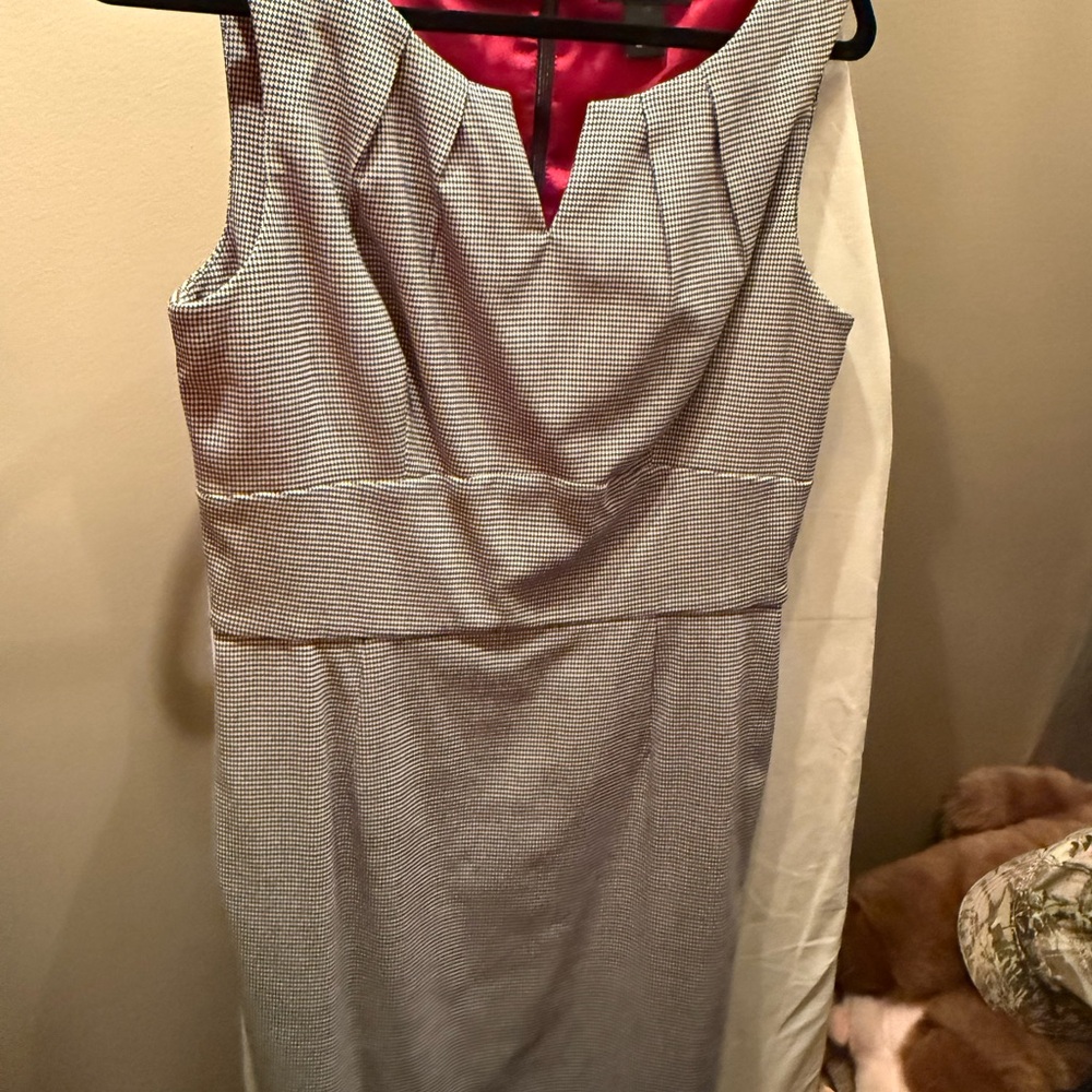 Elegant Gray Sleeveless Dress